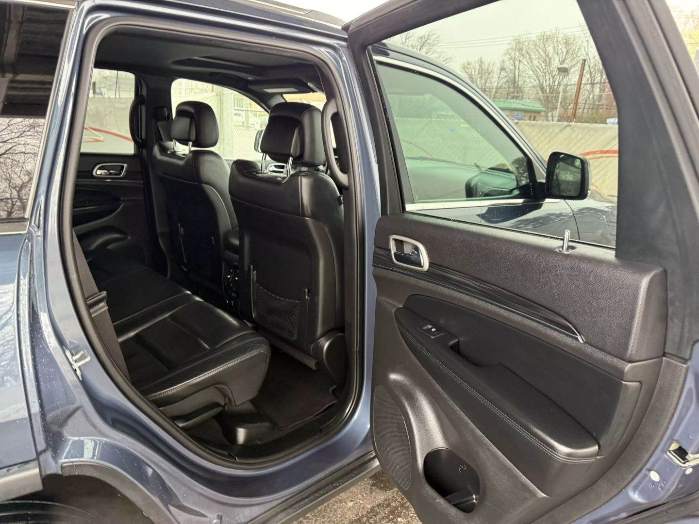 2019 Jeep Grand Cherokee - Image 21