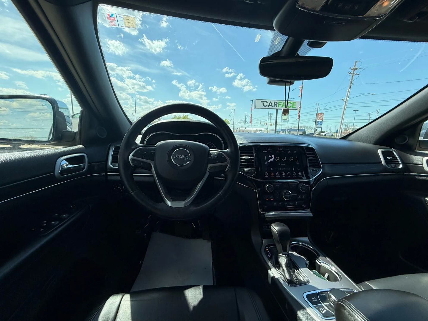 2020 Jeep Grand Cherokee - Image 29