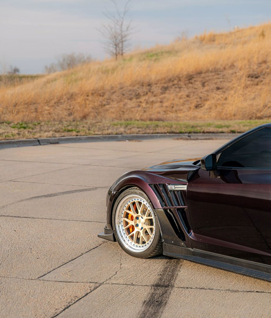 2014 Nissan Gt-r - Image 2