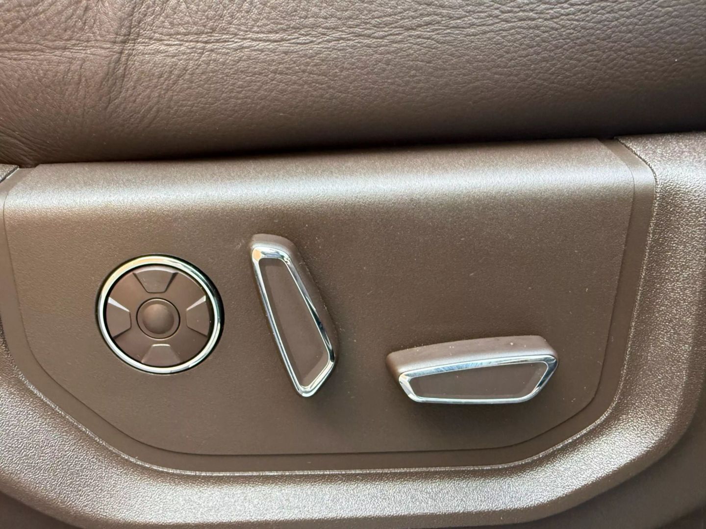 2021 Ford F250 Super Duty Crew Cab - Image 26