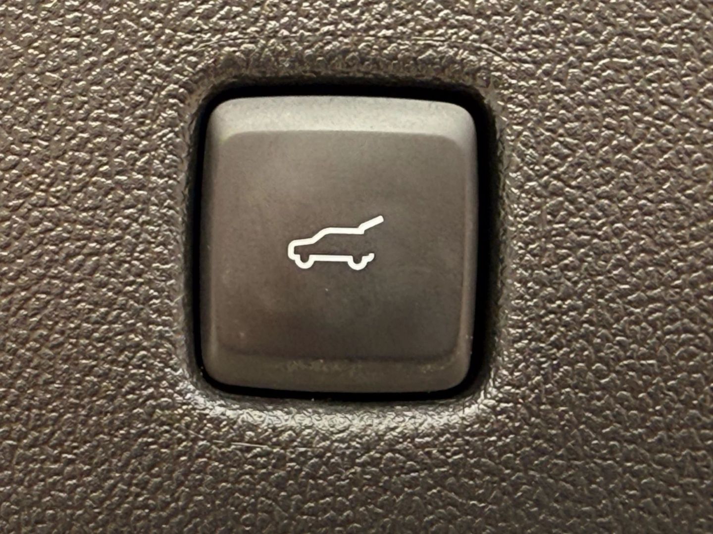 2022 Ford Escape - Image 13