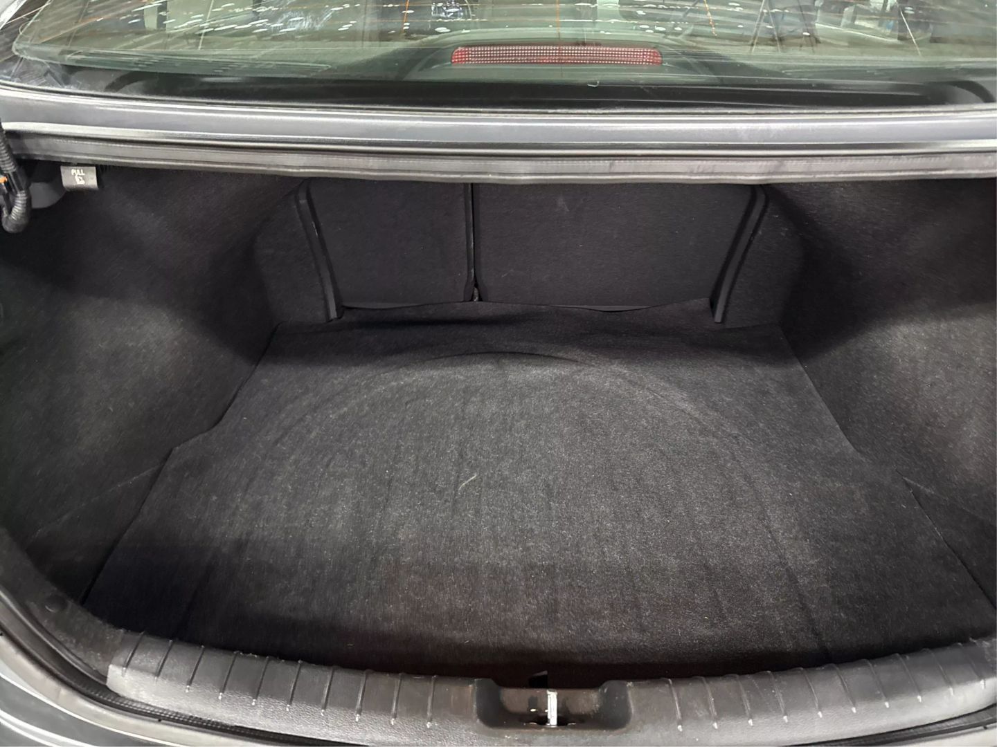 2018 Hyundai Elantra - Image 12