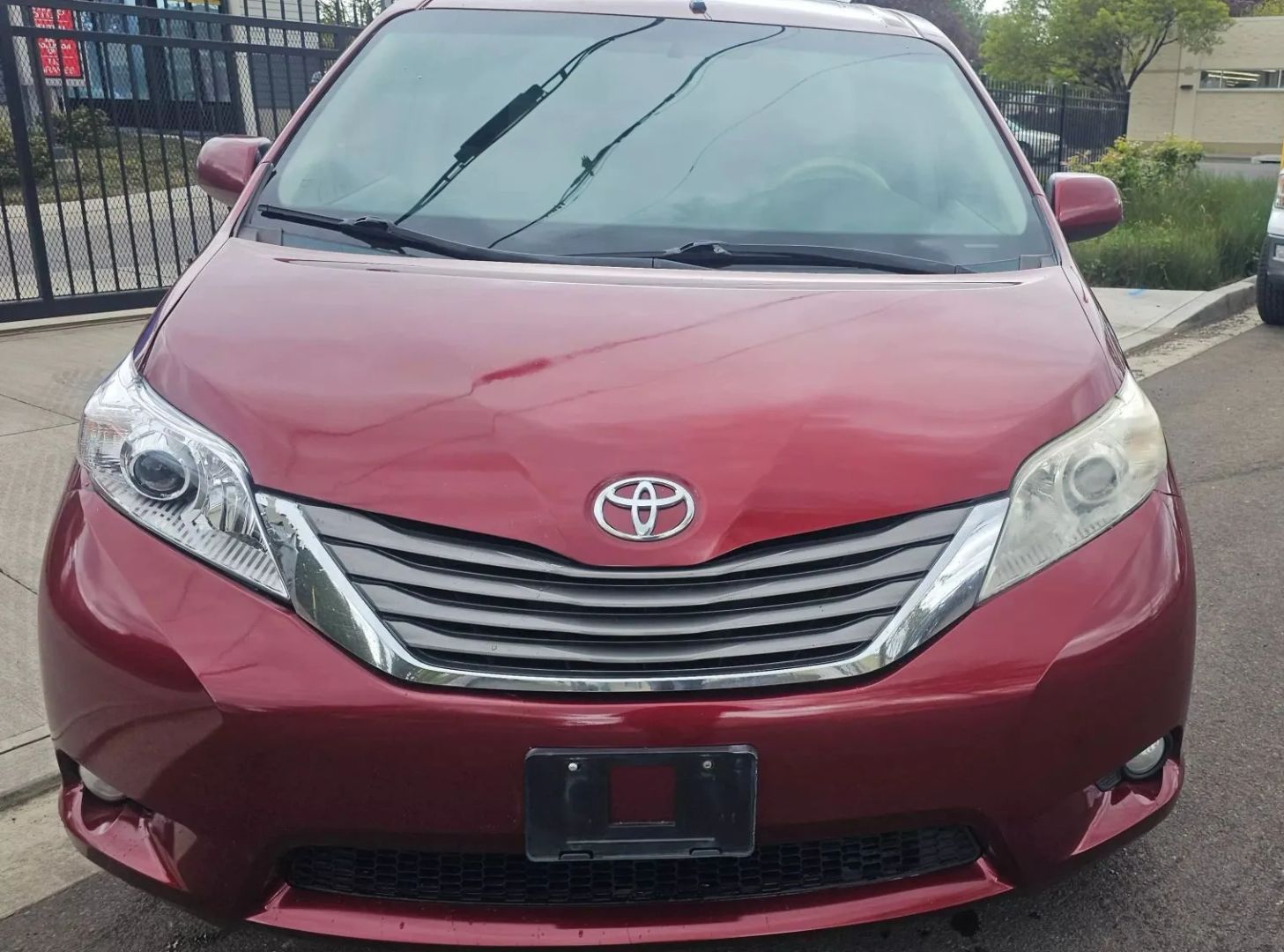 2011 Toyota Sienna XLE