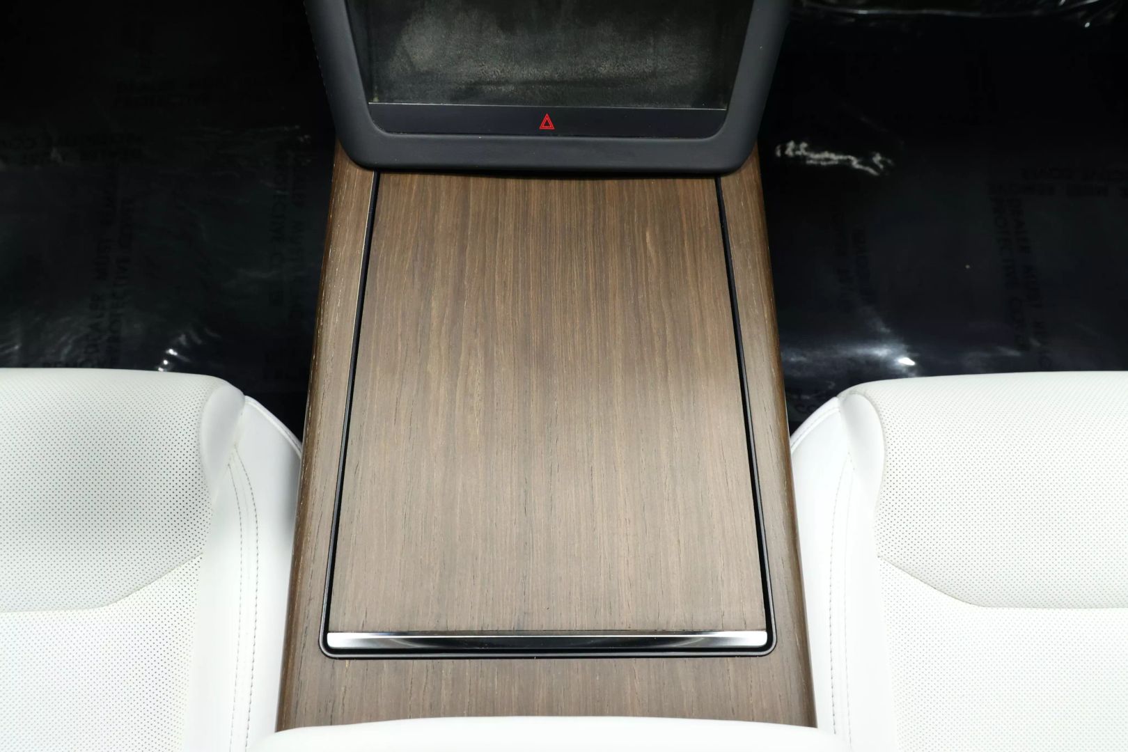 2022 Tesla Model S - Image 38