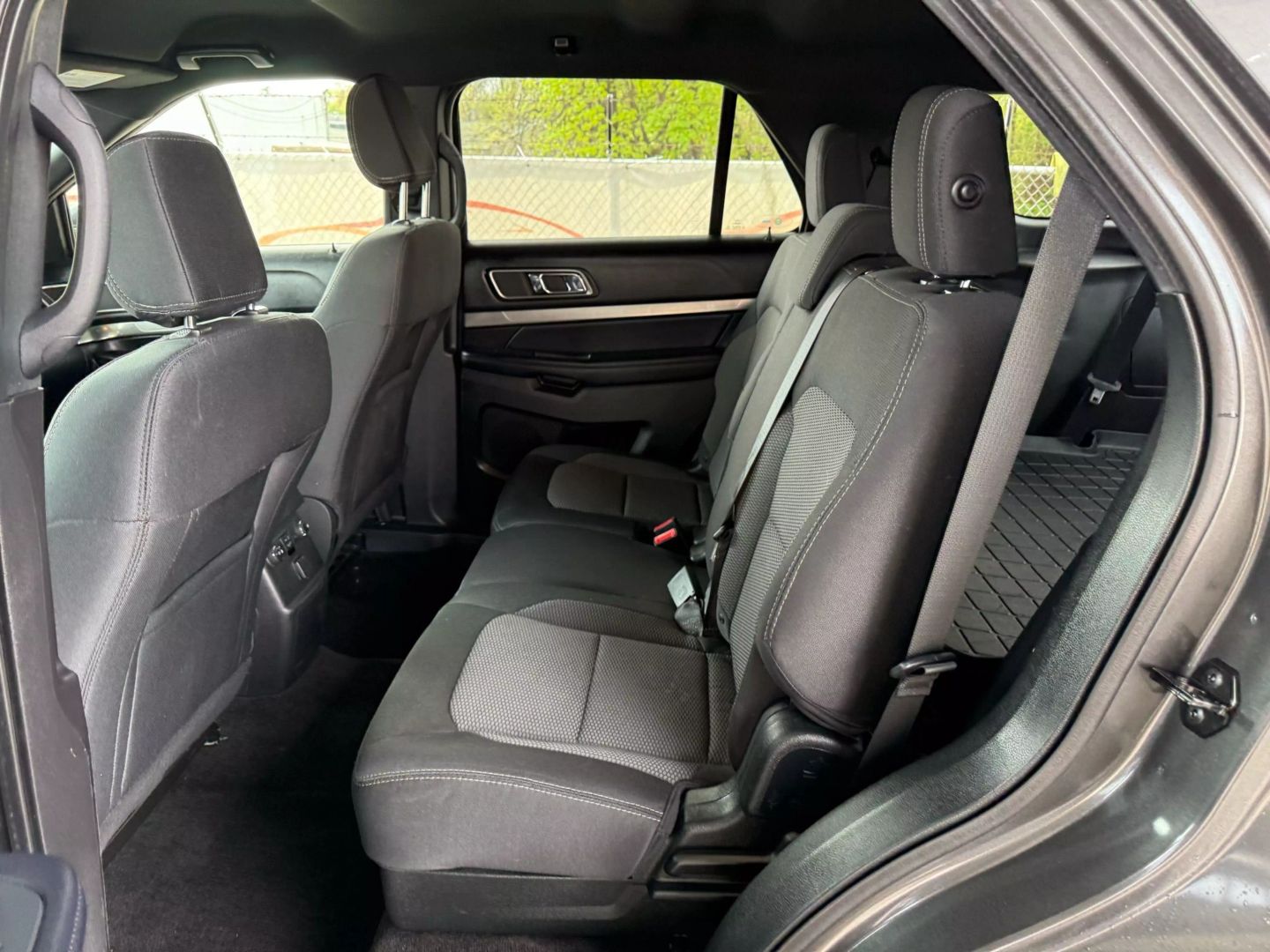 2018 Ford Explorer - Image 18