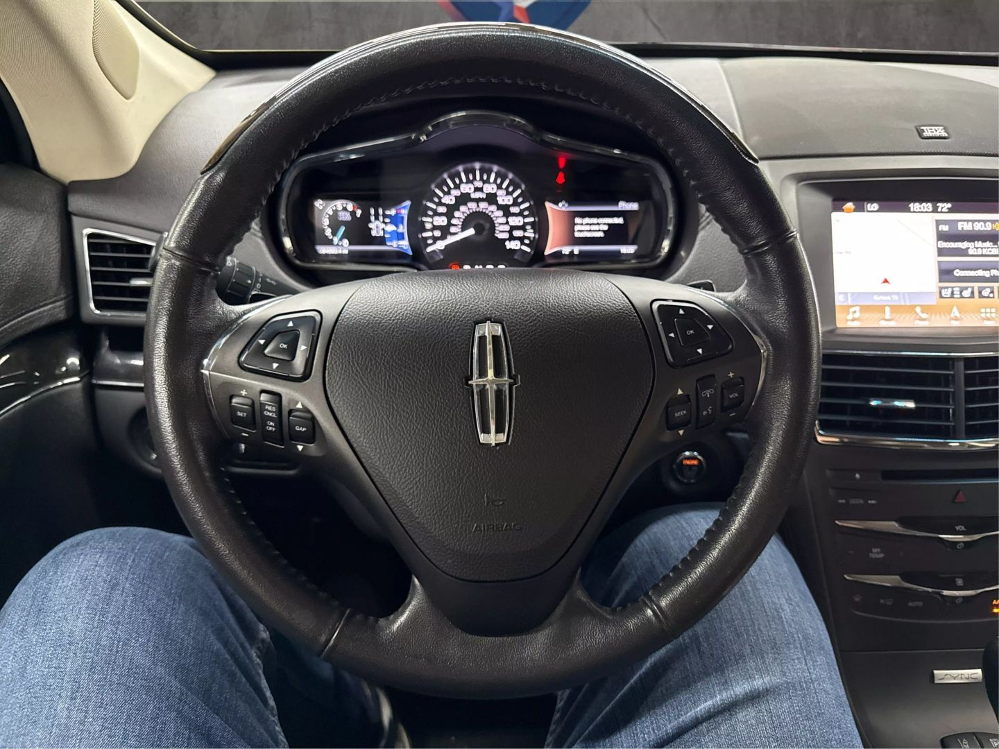 2017 Lincoln Mkt - Image 40
