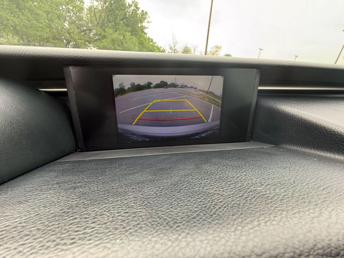 2015 Lexus Is - Image 18