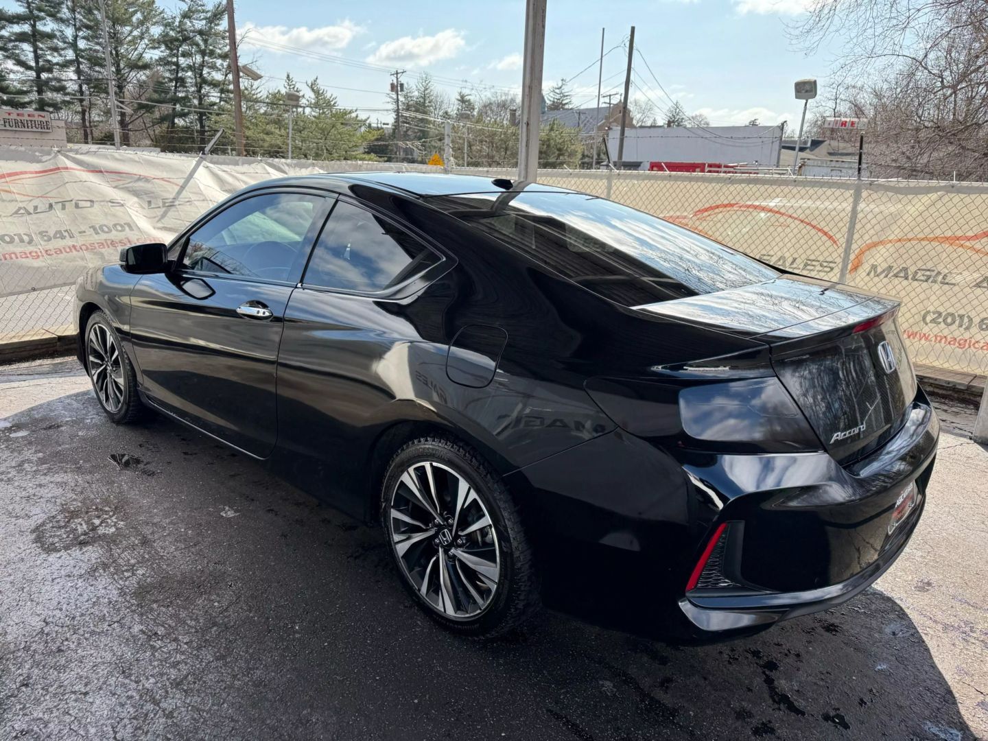 2017 Honda Accord - Image 12