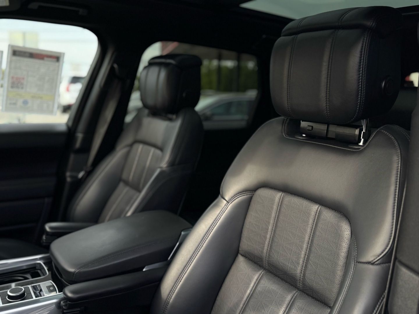 Image 10 of 2019 LAND ROVER RANGE ROVER SPORT