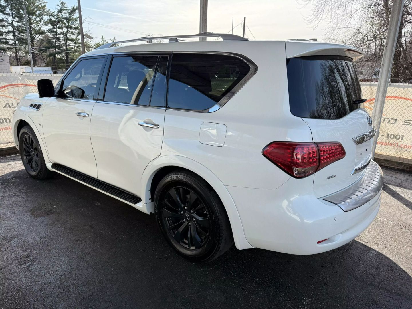 2017 Infiniti Qx80 - Image 13