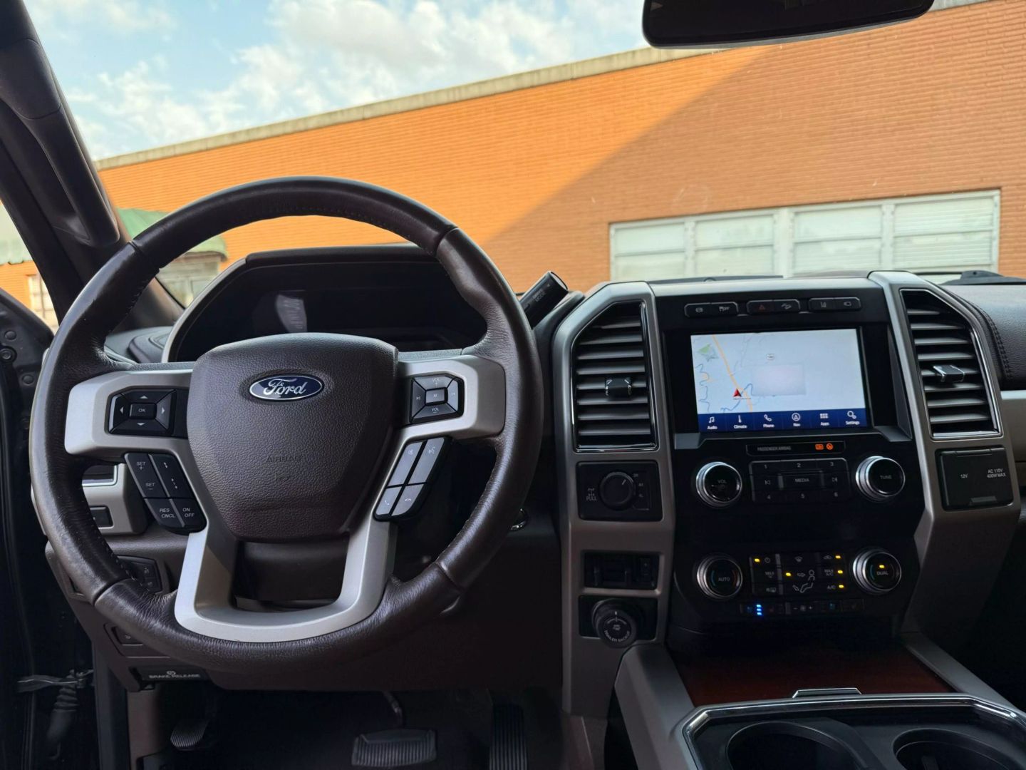 2021 Ford F250 Super Duty Crew Cab - Image 28
