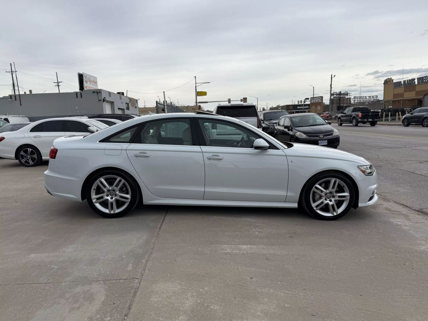 Image 4 of 2016 AUDI A6