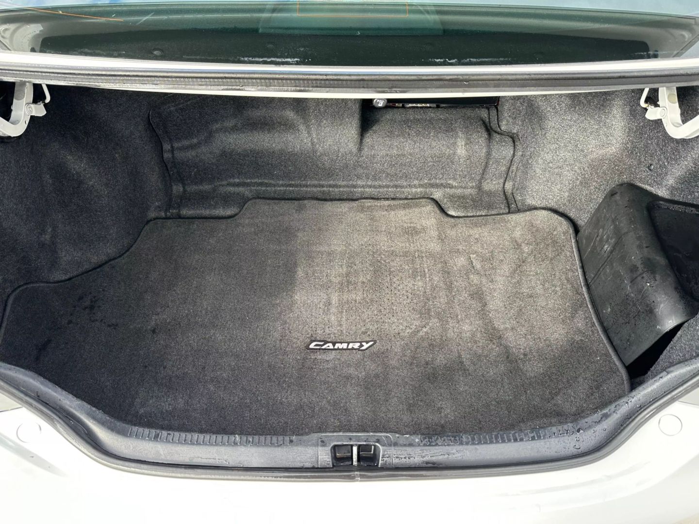 2012 Toyota Camry - Image 18