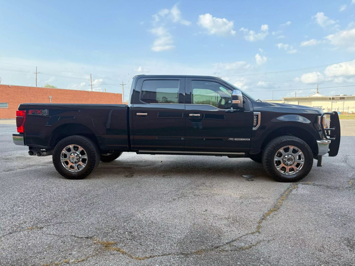 2021 Ford F250 Super Duty Crew Cab - Image 8