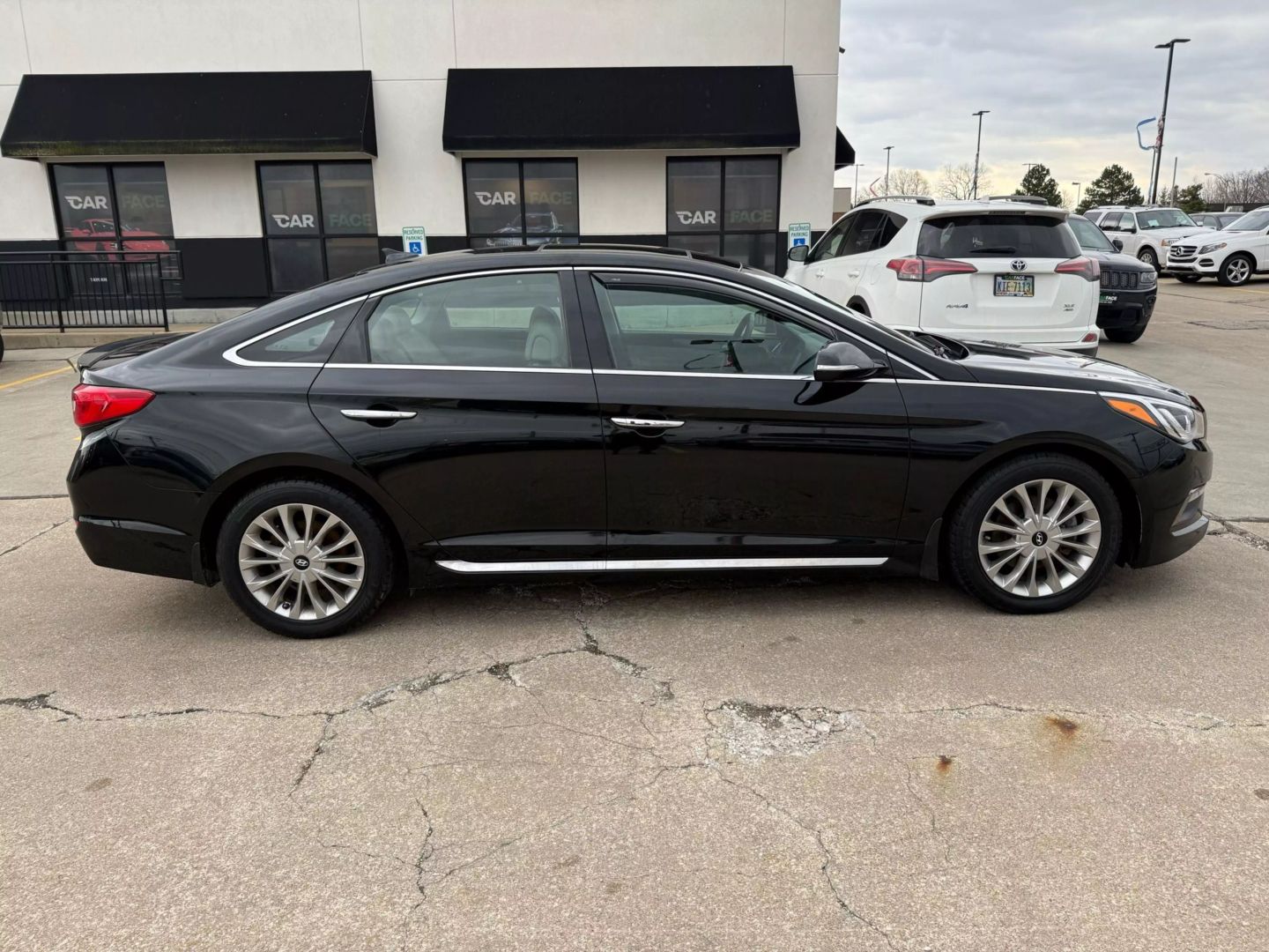 2015 Hyundai Sonata - Image 15