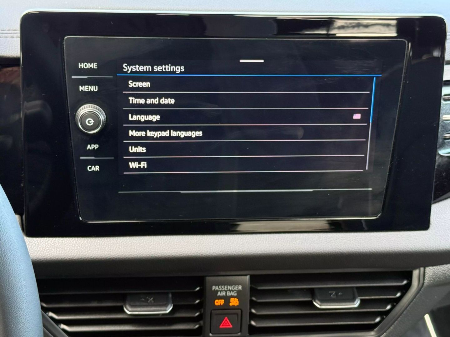 2025 Volkswagen Jetta - Image 33