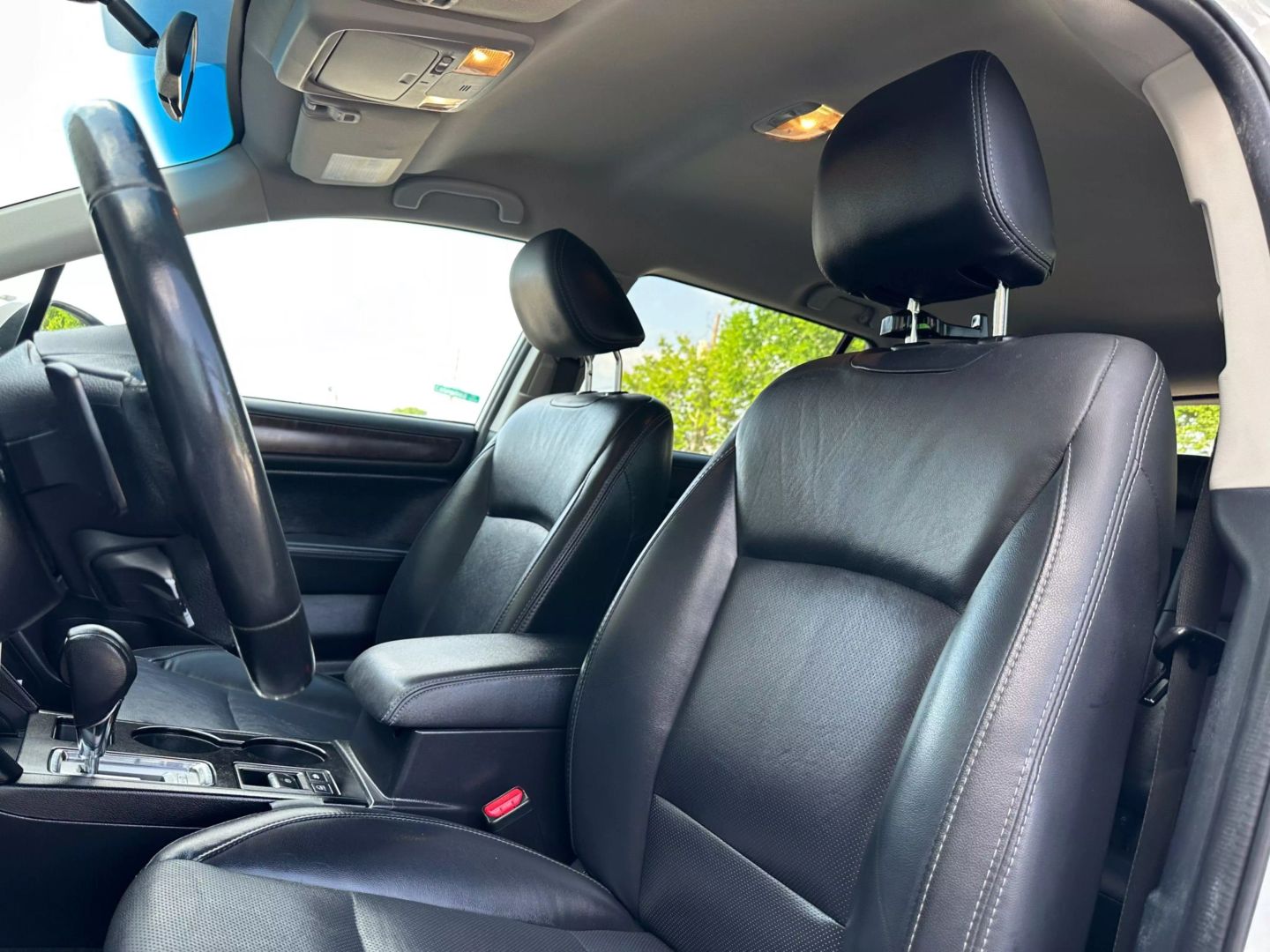 2015 Subaru Outback - Image 16