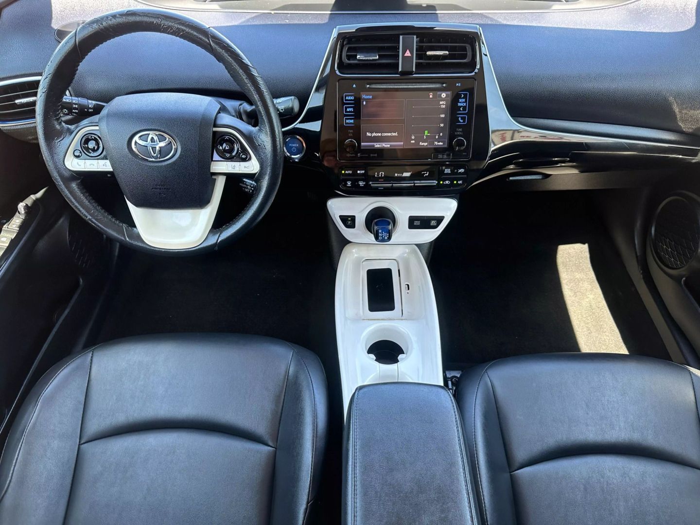 2016 Toyota Prius - Image 25