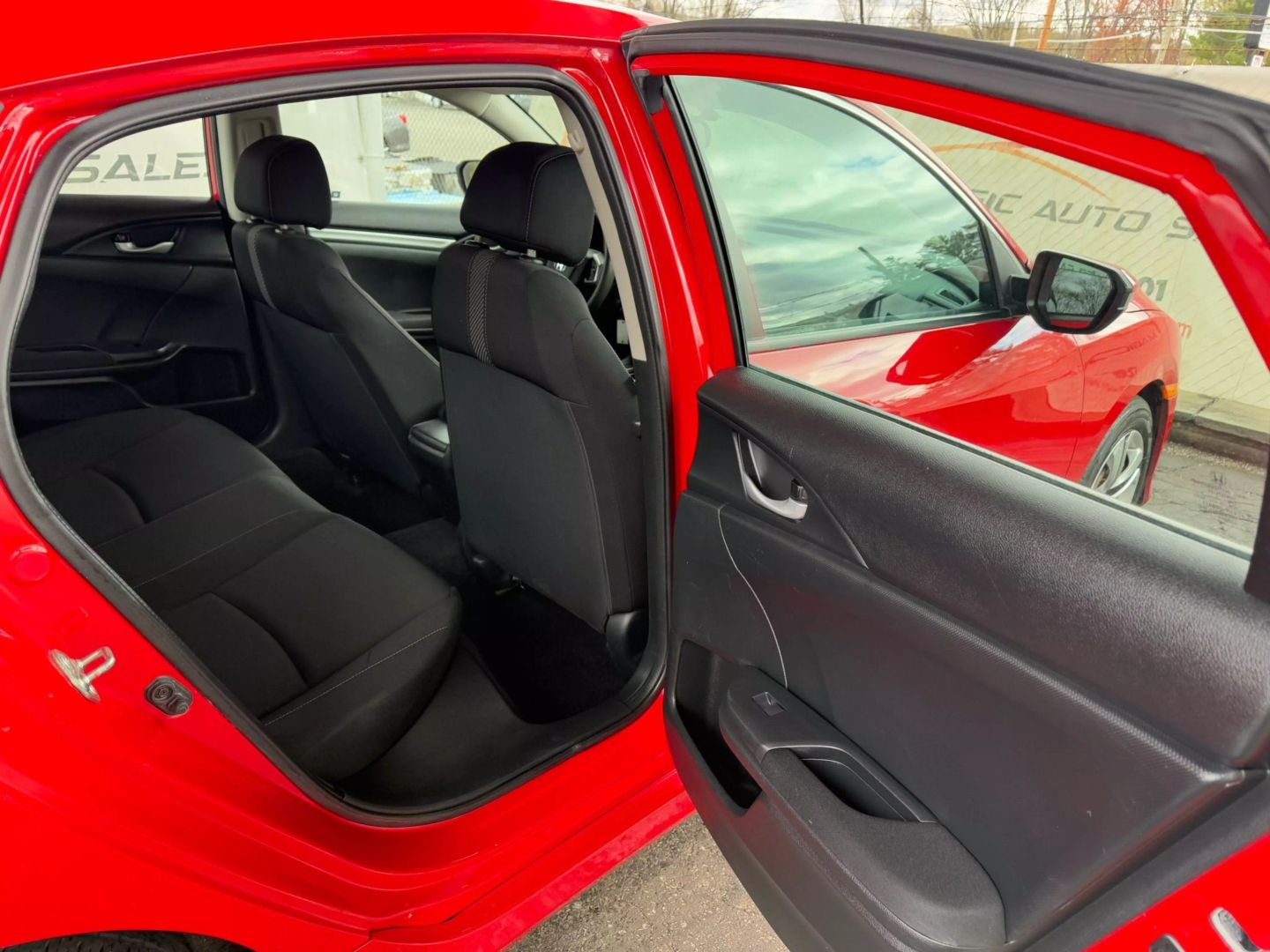 2017 Honda Civic - Image 21