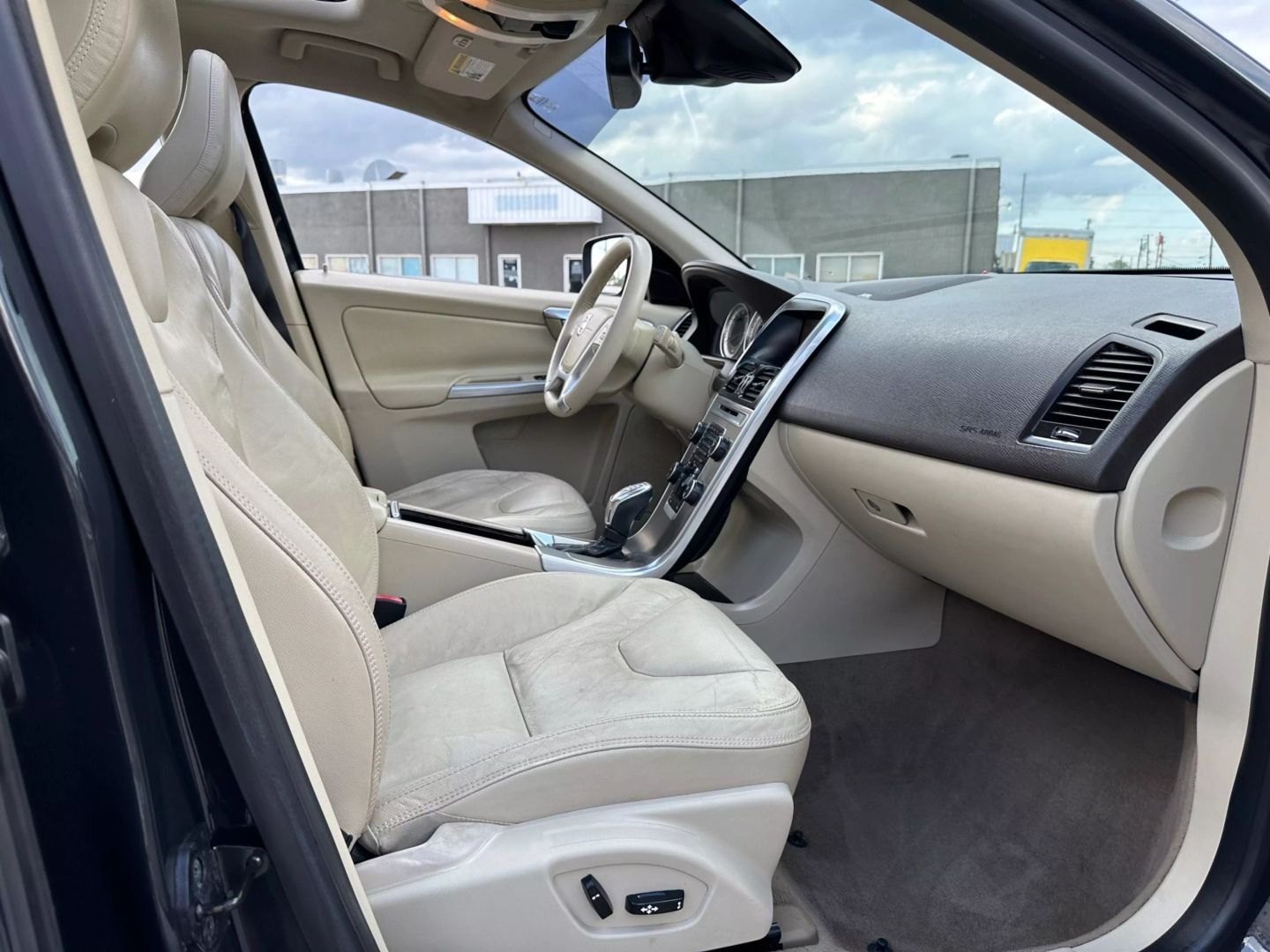 2013 Volvo Xc60 - Image 23