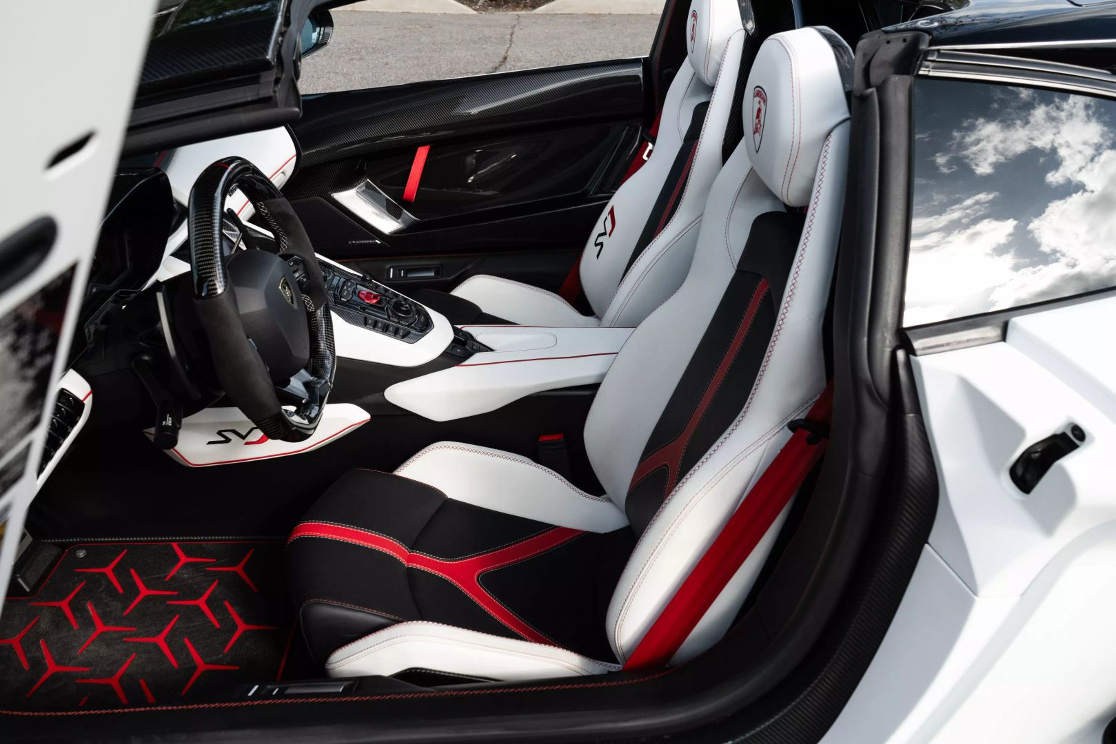 2021 Lamborghini Aventador - Image 53