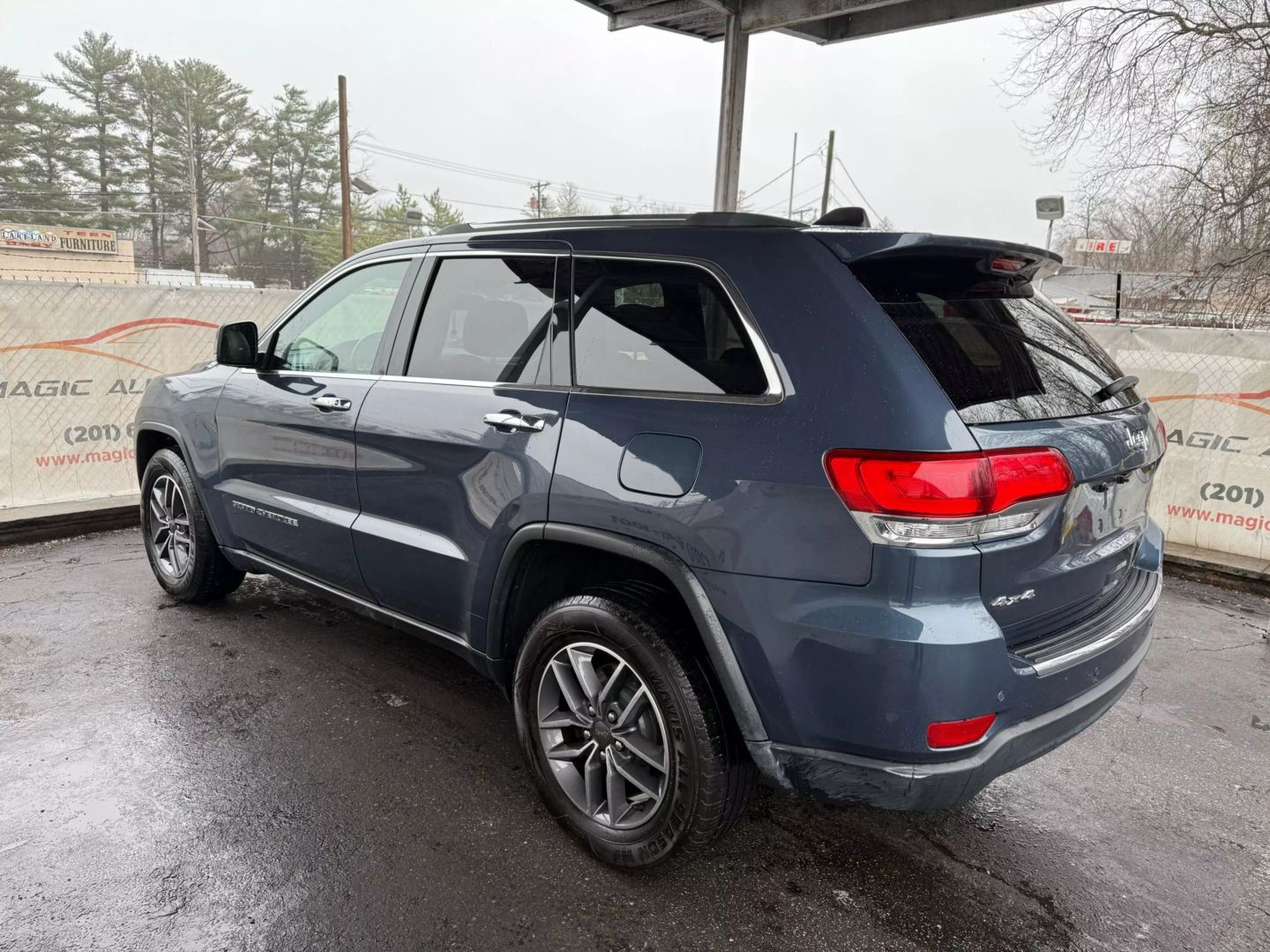 2019 Jeep Grand Cherokee - Image 13