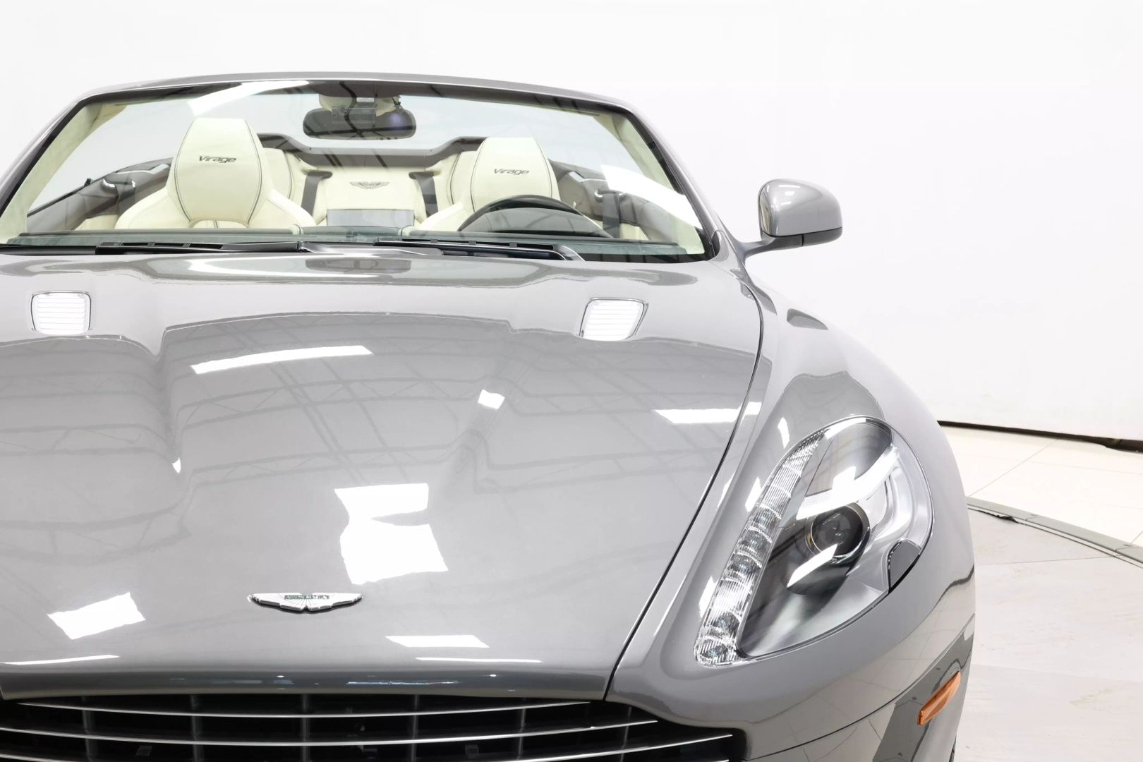 2012 Aston Martin Virage - Image 75