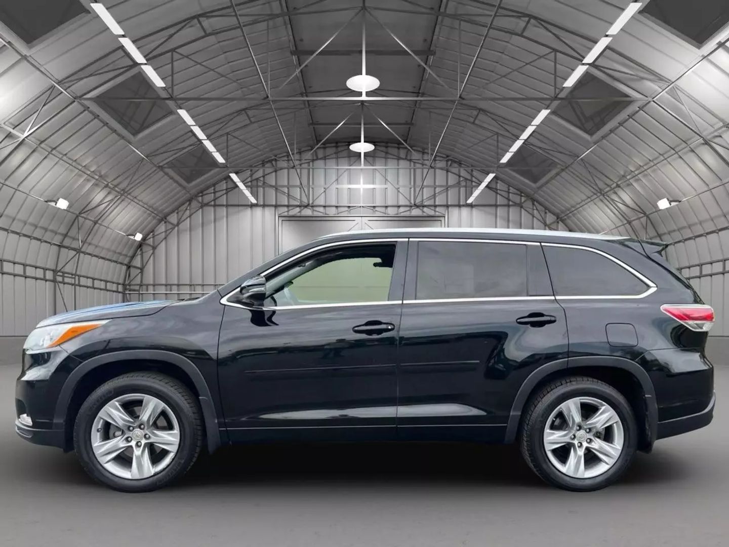 Used 2015 Toyota Highlander Limited with VIN 5TDDKRFH8FS113987 for sale in Kansas City