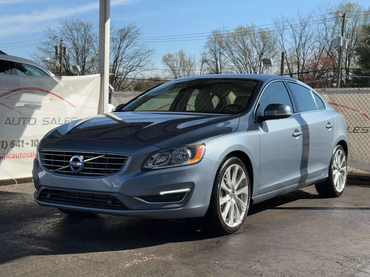 2017 Volvo S60 - Image 3