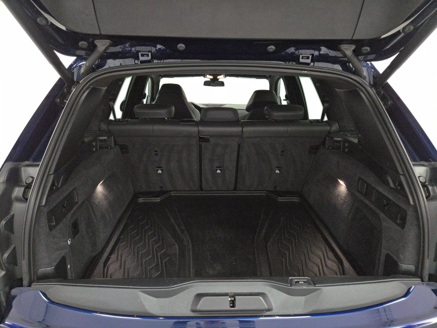 2022 Bmw X5 M - Image 11