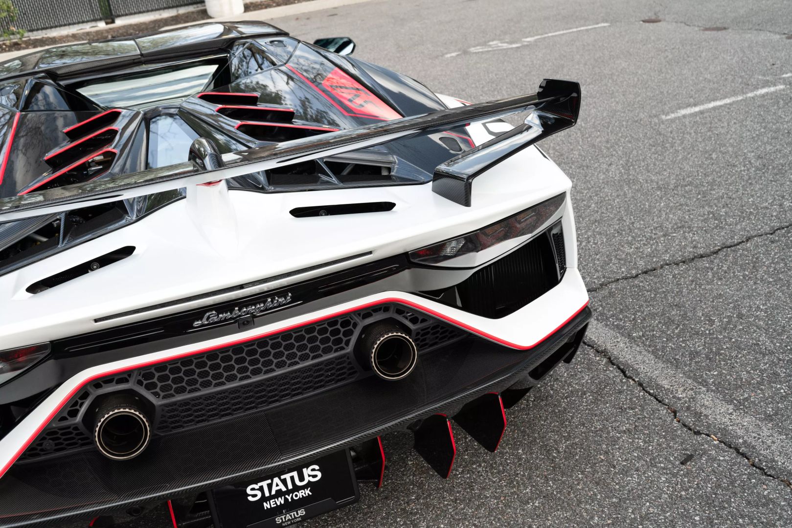 2021 Lamborghini Aventador - Image 42