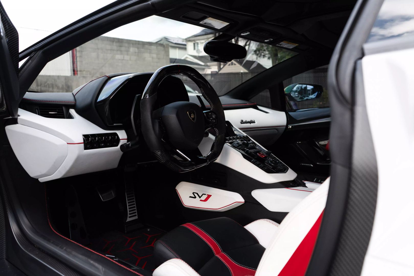 2021 Lamborghini Aventador - Image 58