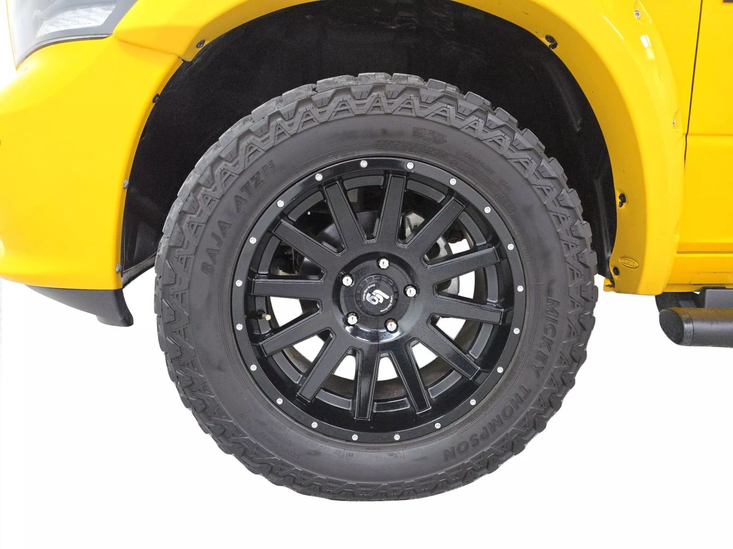 2016 Ram 1500 Crew Cab - Image 25