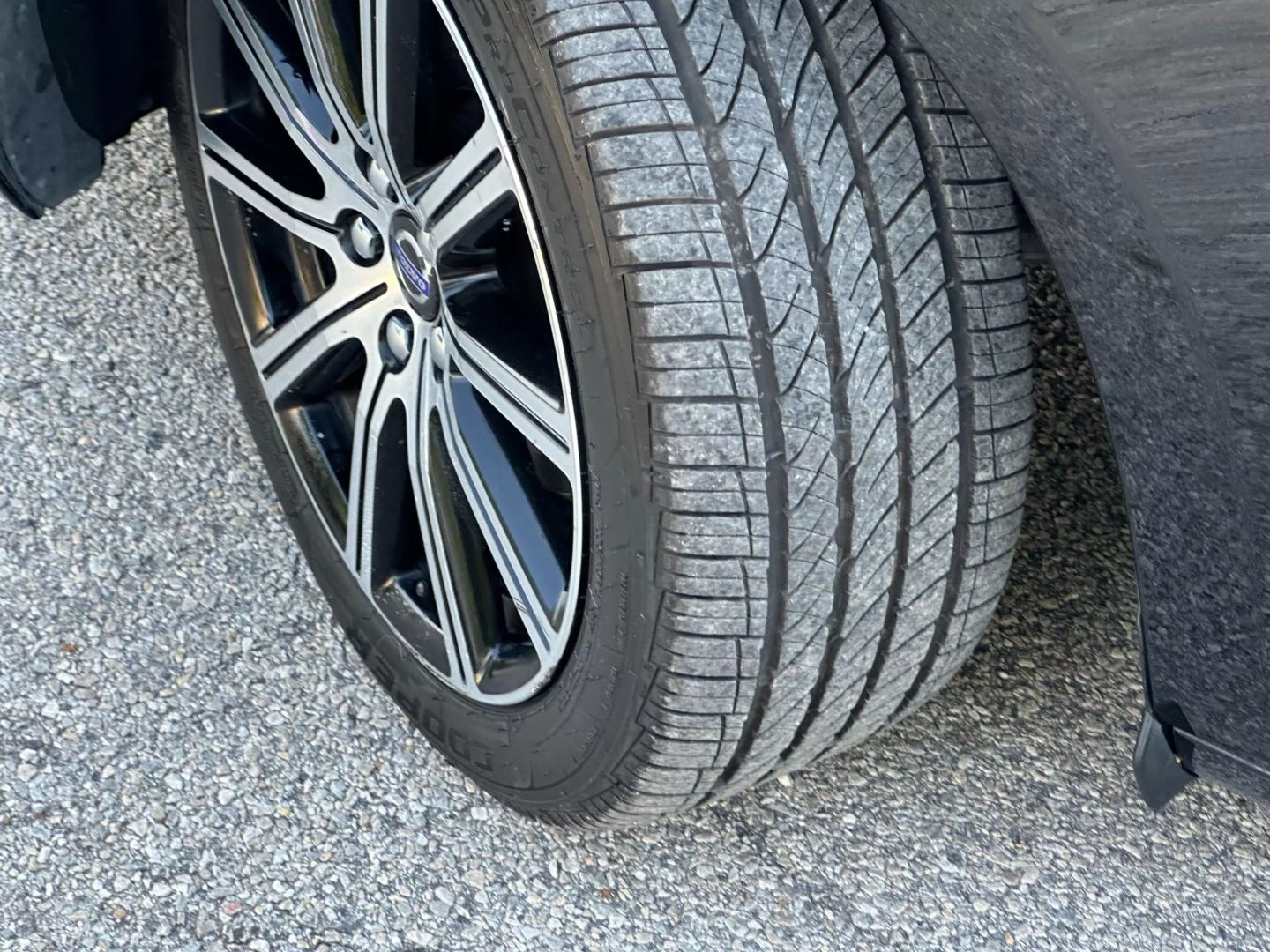 2016 Volvo S60 - Image 40