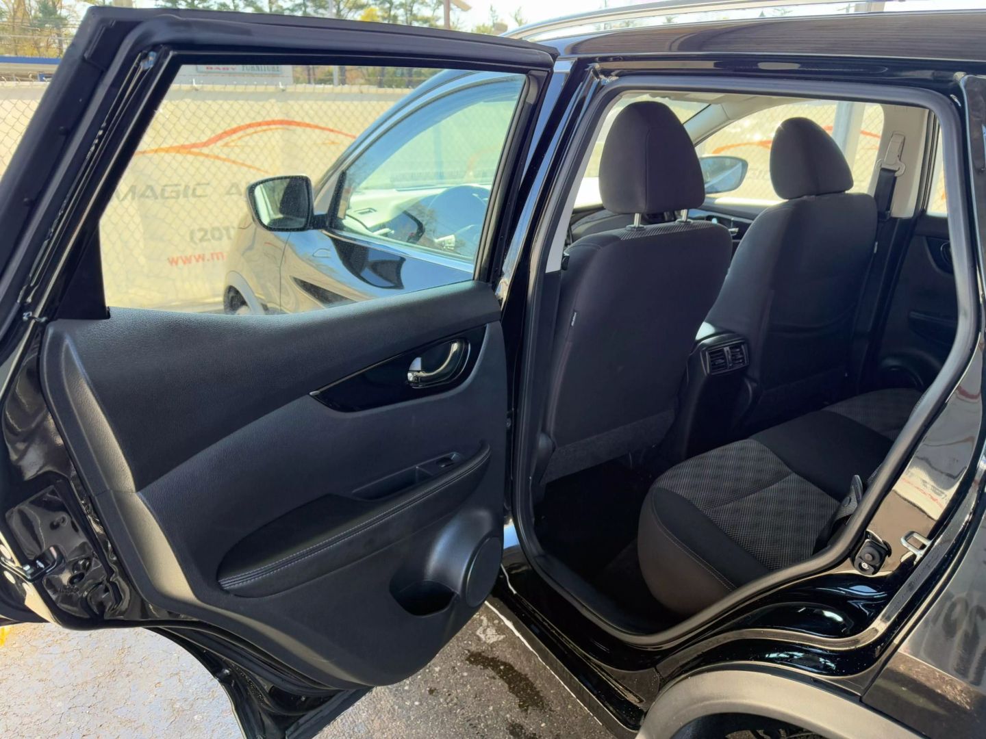 2020 Nissan Rogue Sport - Image 17