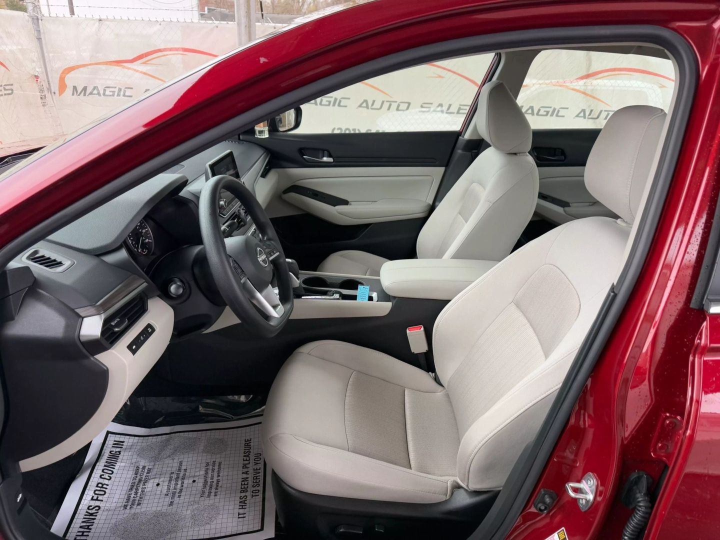 2025 Nissan Altima - Image 15