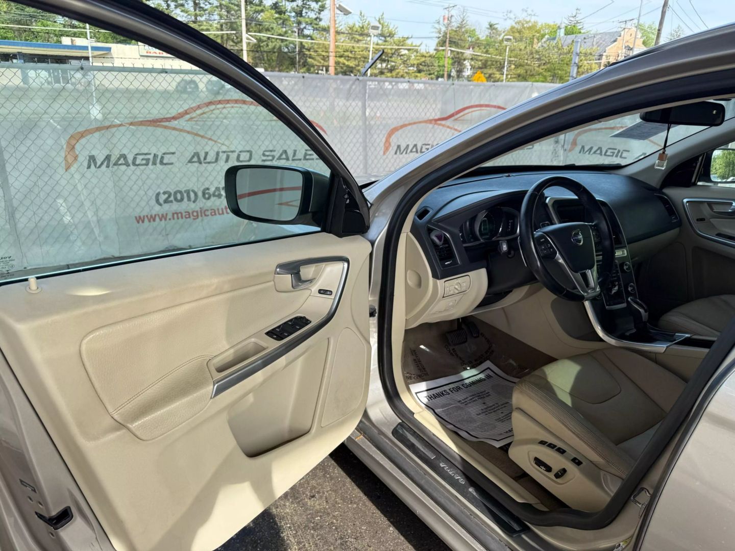 2014 Volvo Xc60 - Image 14