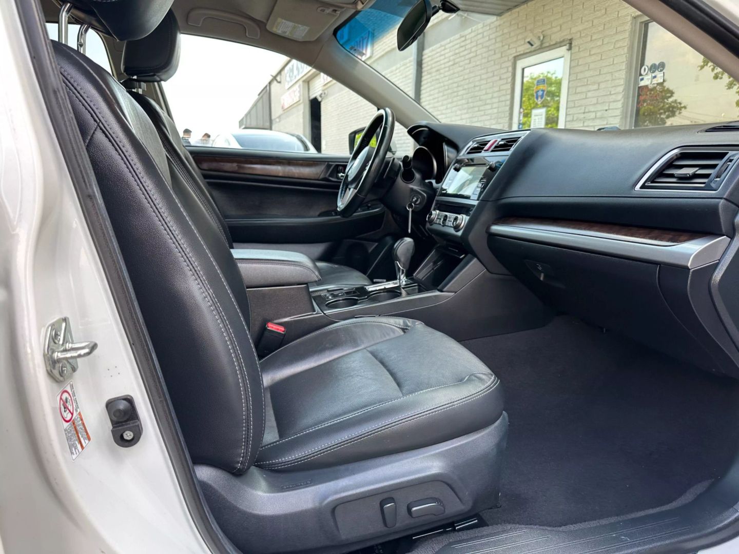 2015 Subaru Outback - Image 23