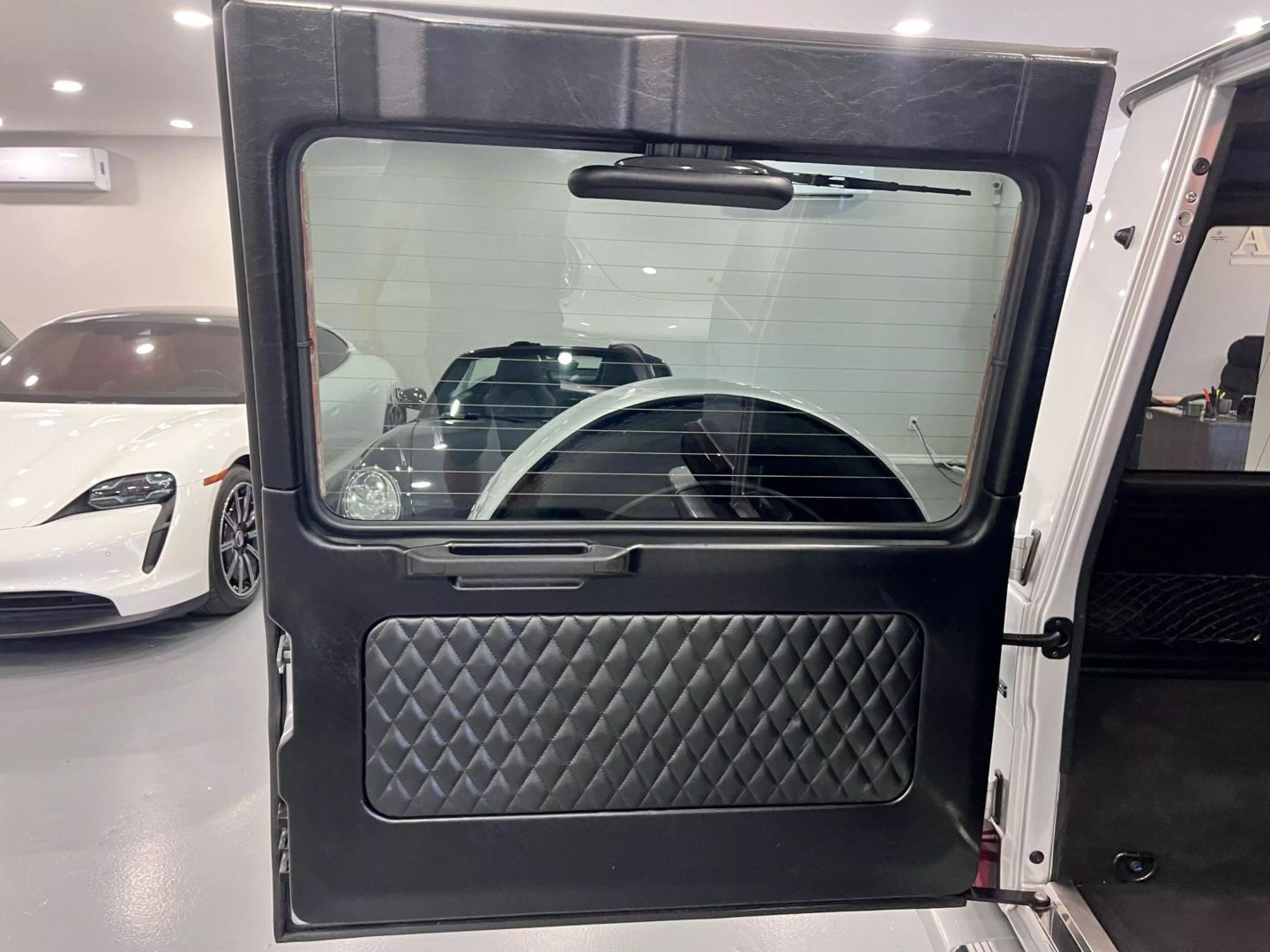 2018 Mercedes-benz Mercedes-amg G-class G 63 Amg Sport Utility 4d - Image 27