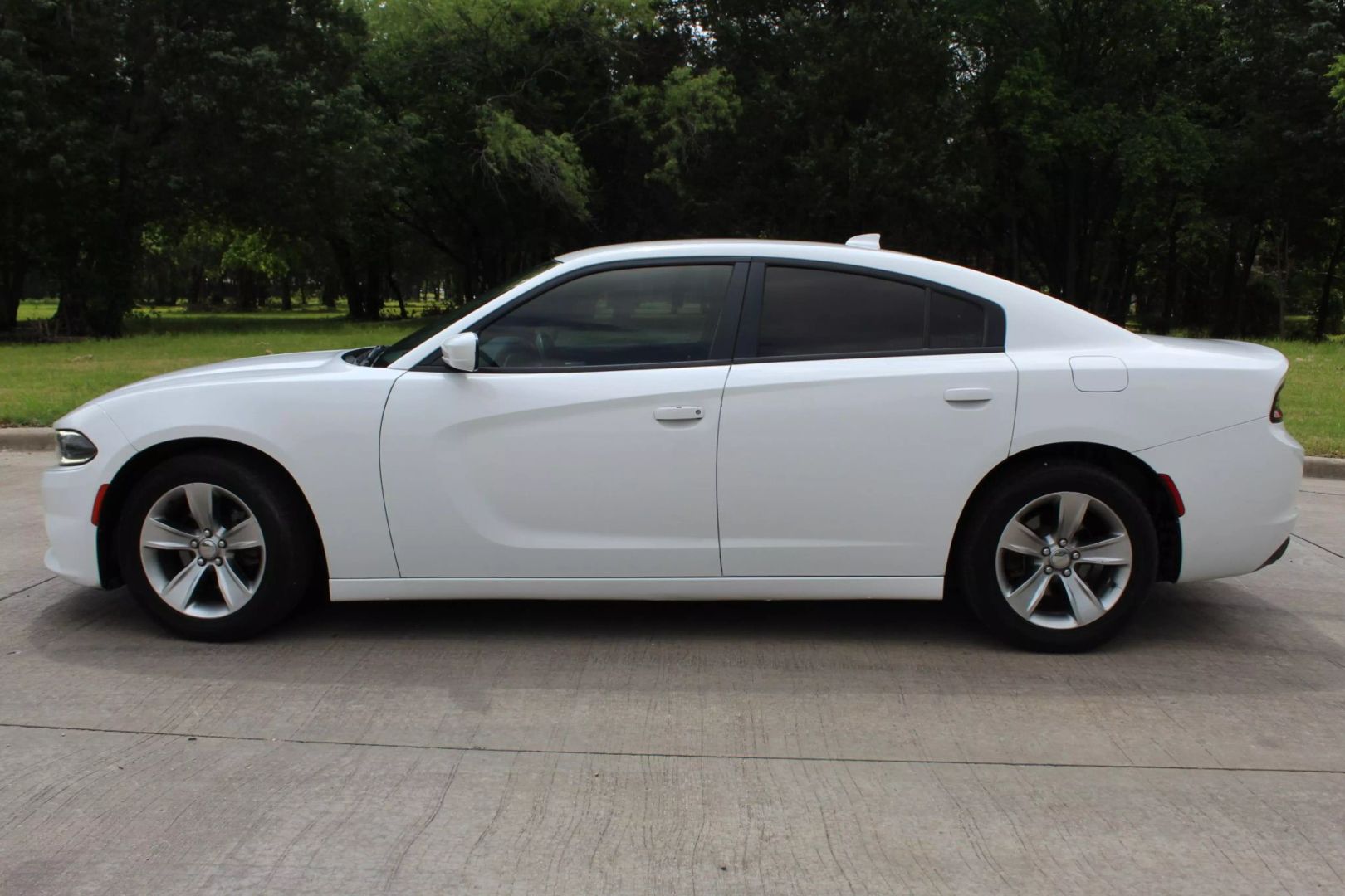 Used 2017 Dodge Charger SXT with VIN 2C3CDXHG9HH562650 for sale in Dallas, TX