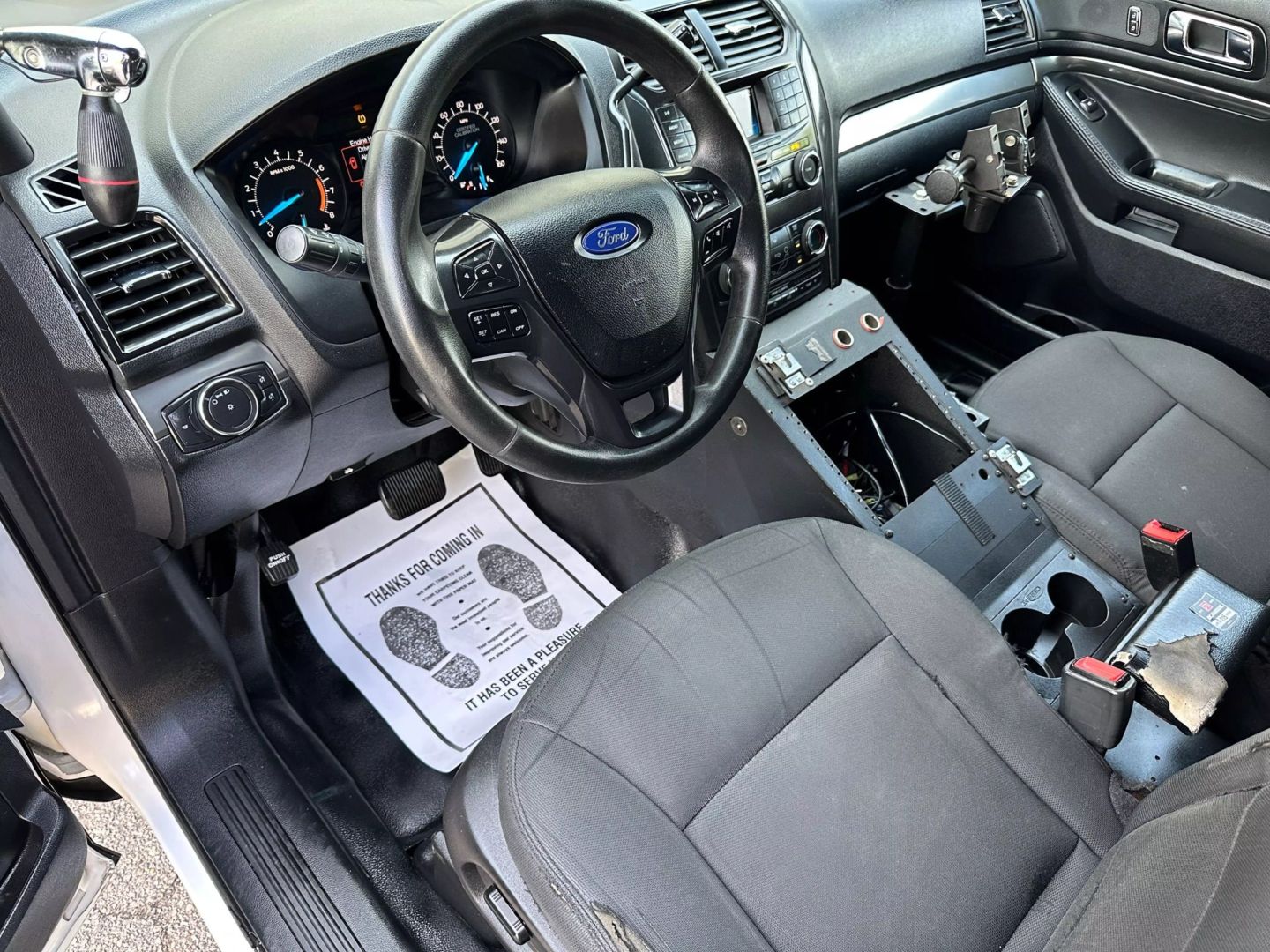 2019 Ford Explorer - Image 14