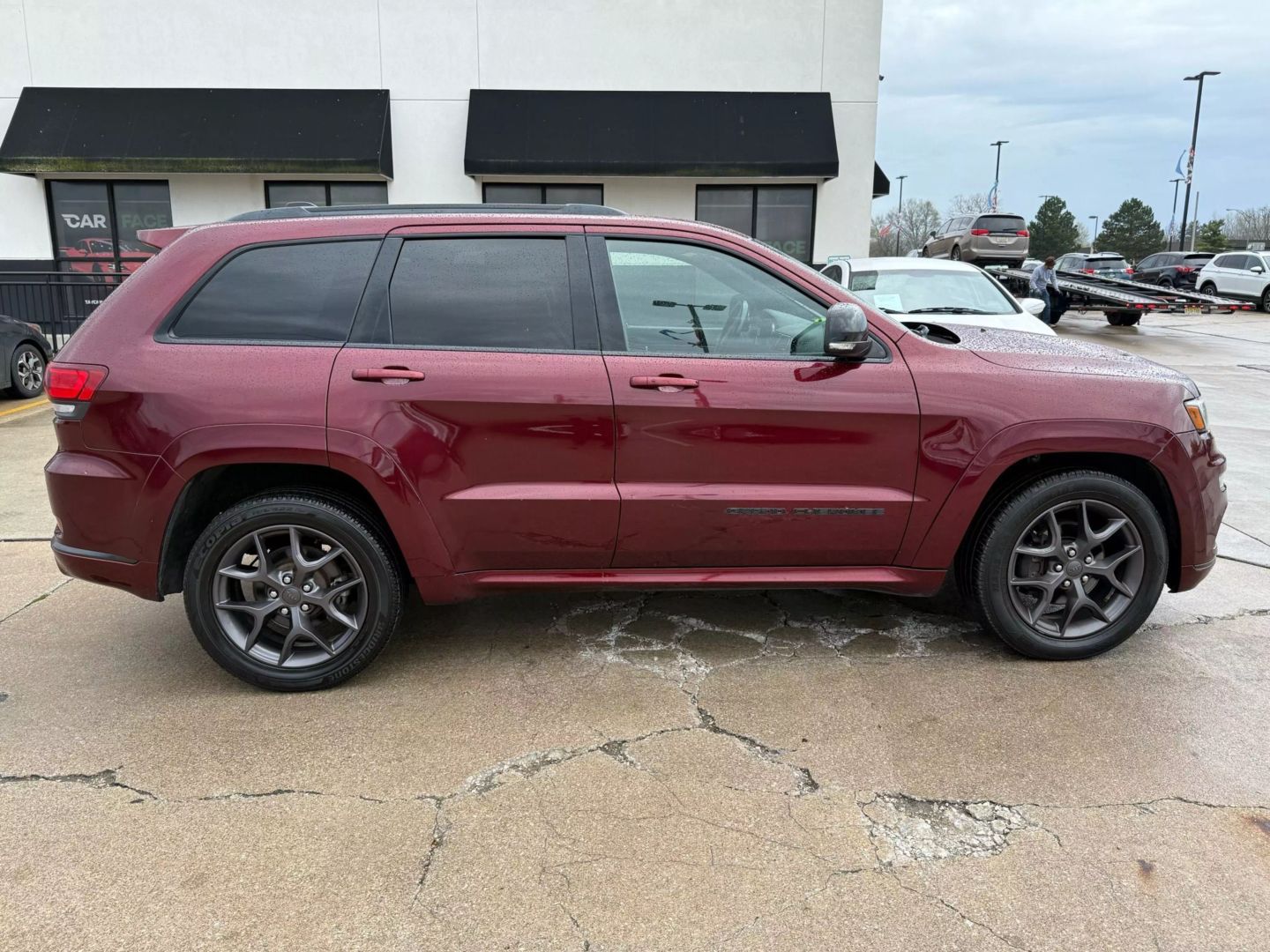 2020 Jeep Grand Cherokee - Image 16
