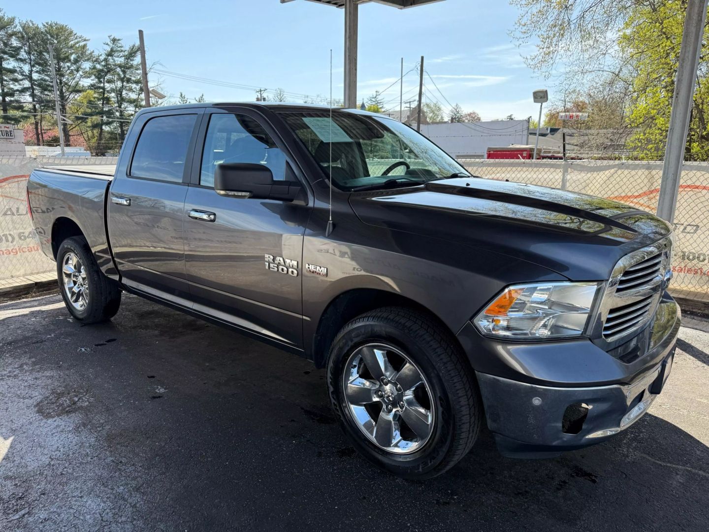 2017 Ram 1500 Crew Cab - Image 7