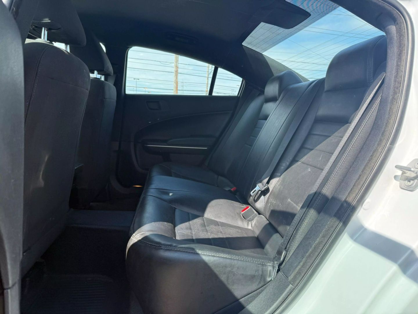 2019 Dodge Charger - Image 19