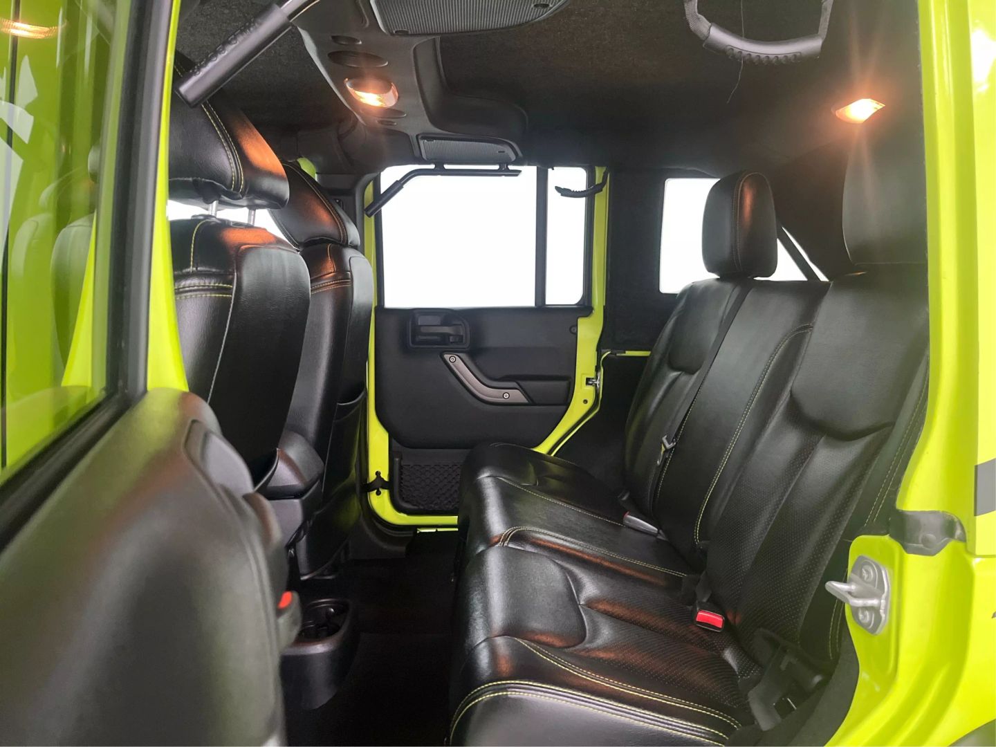 2017 Jeep Wrangler Unlimited - Image 10