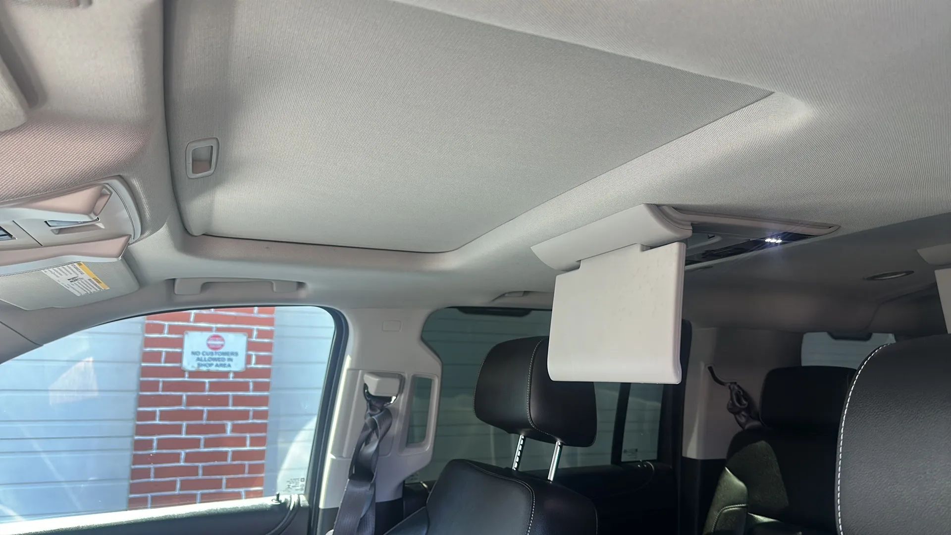 Image 9 of 2015 CHEVROLET SUBURBAN