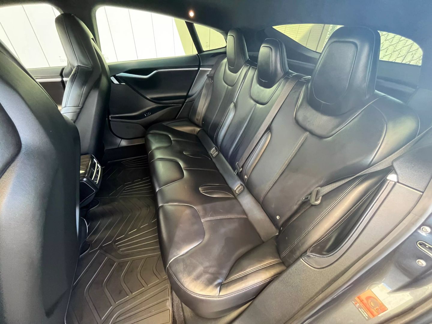 2016 Tesla Model S  Vin: 5yjsa1e16gf151935 Stock Id: 151935 - Image 20