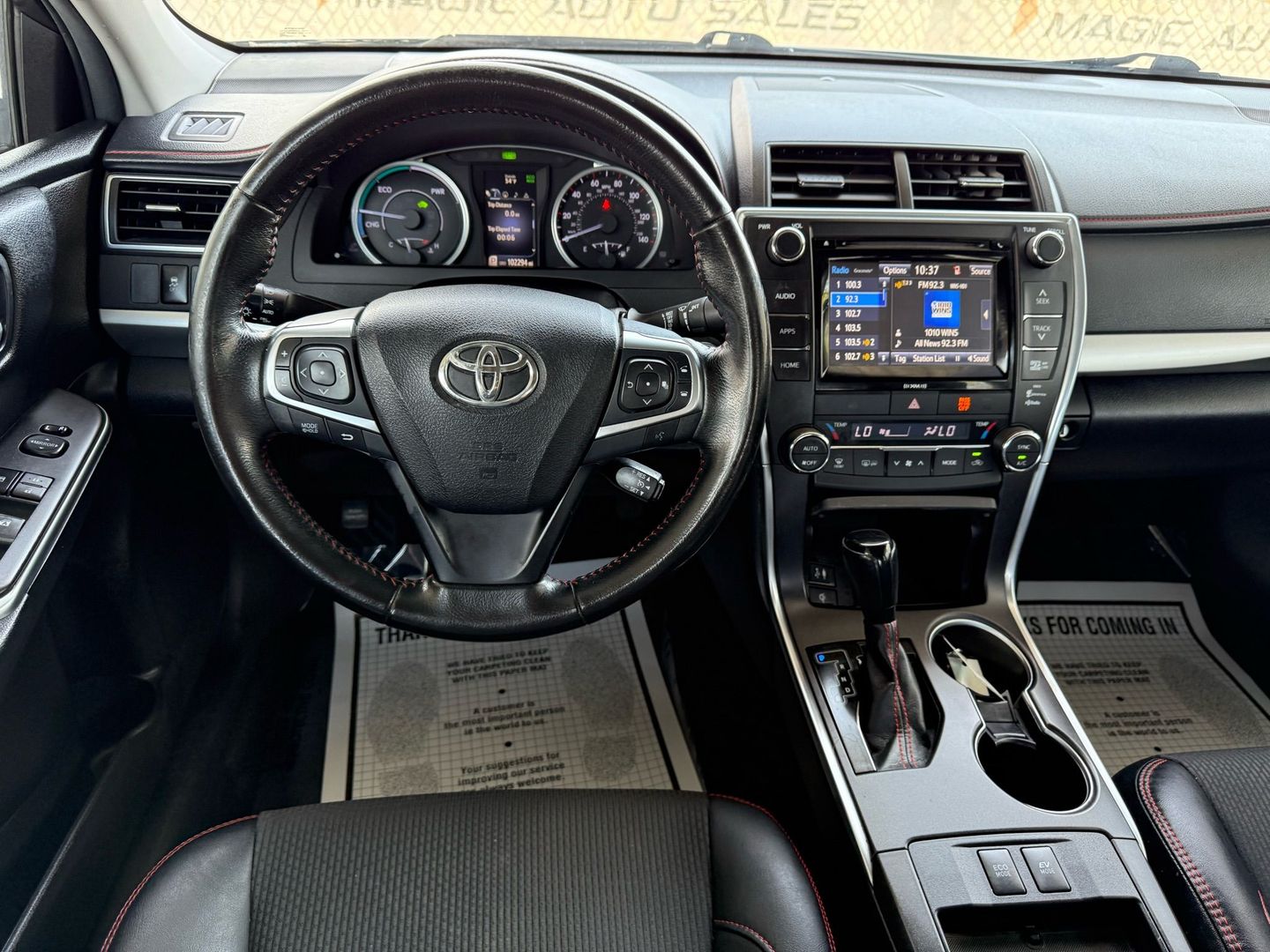 2016 Toyota Camry - Image 30