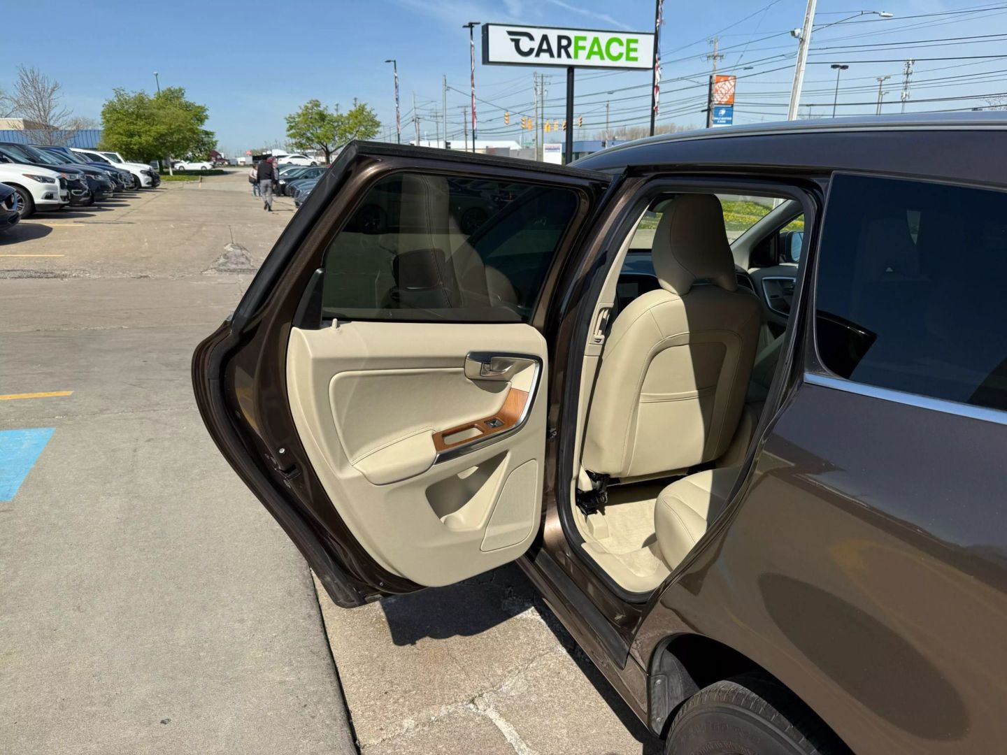 2015 Volvo Xc60 - Image 21