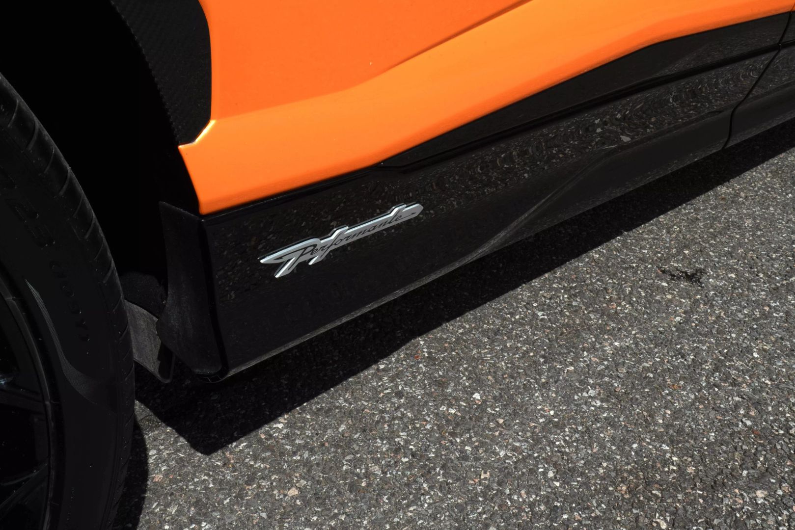 2023 Lamborghini Urus - Image 30
